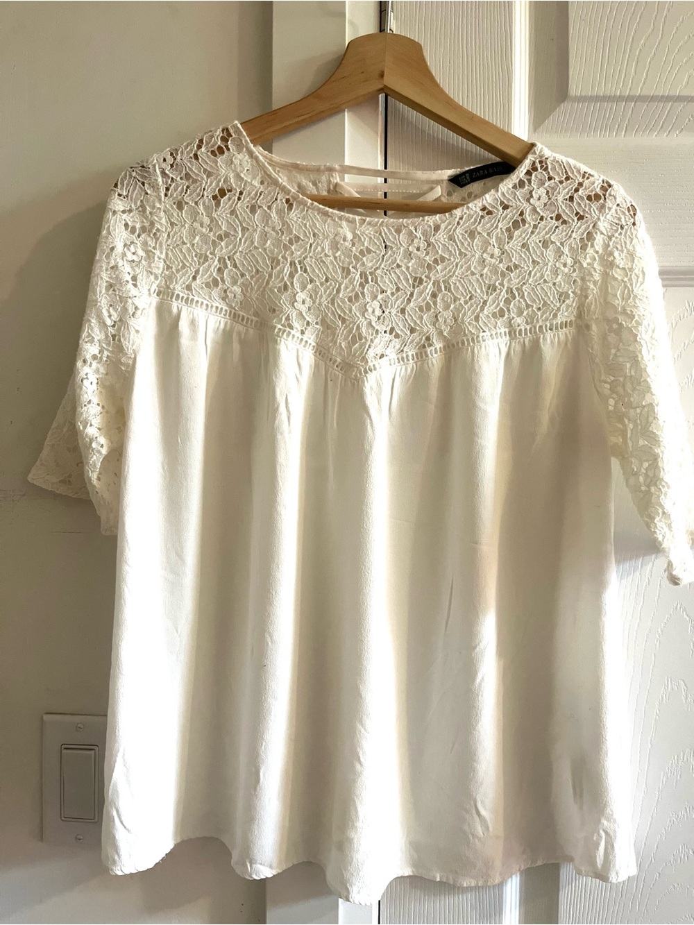 Zara white Lace Crochet Boho Short Sleeves  Blouse With Cross-Back Design Sz XL